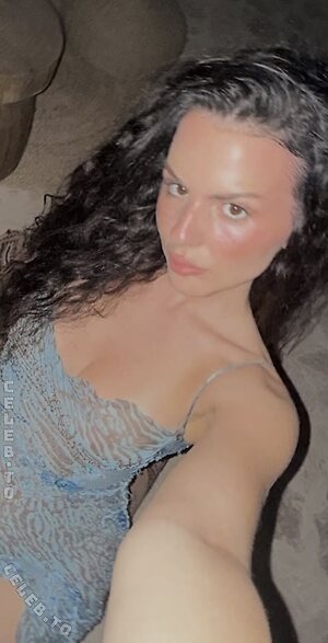 Ruby O. Fee Nude Leaked Photo #20