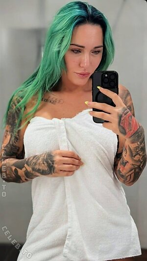 Sabrina Reiter Nude Leaked Photo #5