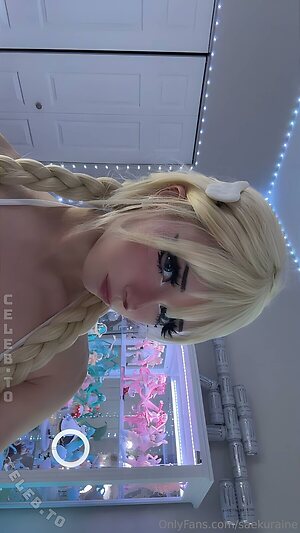 Saekuraine Nude Leaked Photo #8