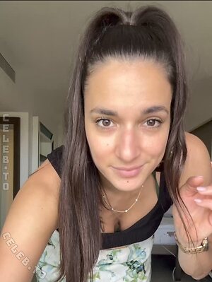 Saliha Özcan