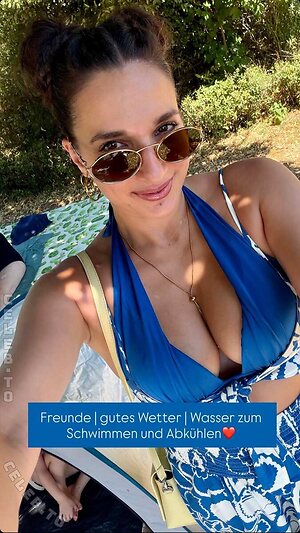 Saliha Özcan Nude Leaked Photo #6
