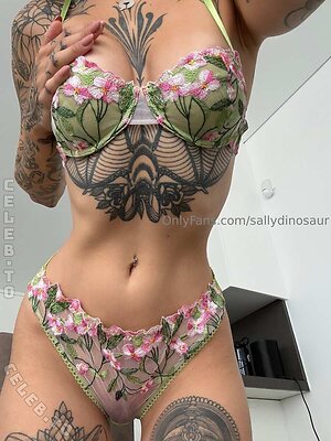 SallyDinosaur Nude Leaked Photo #383