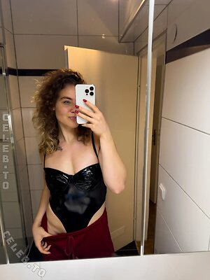 Samantha Herfert Nude Leaked Photo #5