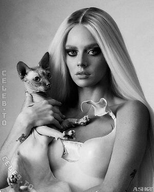 Samara Weaving More Nude Photos