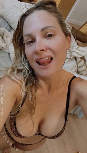 Sarah Clark Nude Leaked Photo #2