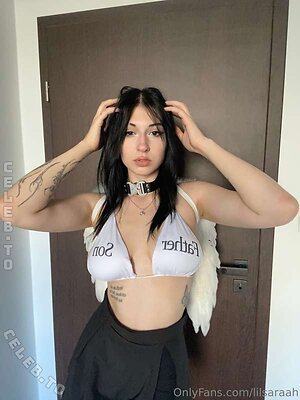 sarahthedomi Nude Leaked Photo #34