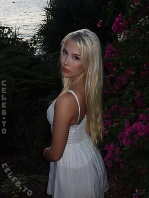 Sarahtoninx9_ Nude Leaked Photo #37