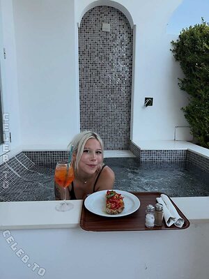 Sarahtoninx9_ Nude Leaked Photo #71
