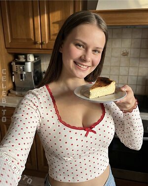 Saraklein Nude Leaked Photo #111