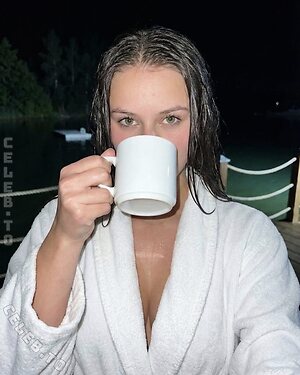 Saraklein Nude Leaked Photo #116