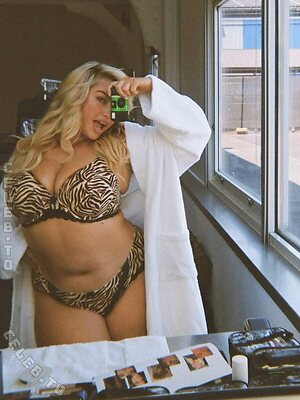 Sarina Nowak photo