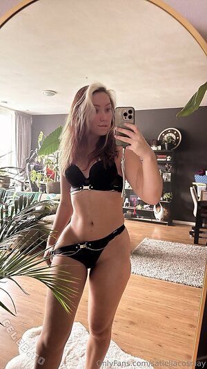 Satiella Nude Leaked Photo #34