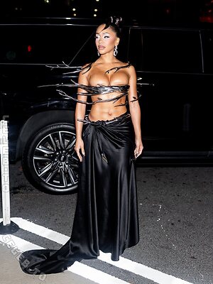 Saweetie Nude Leaked Photo #15