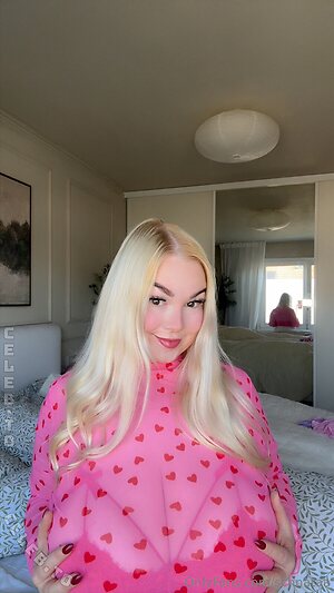 Schnataa Nude Leaked Photo #9