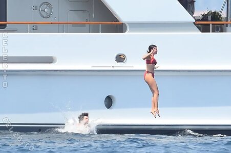 Selena Gomez photo