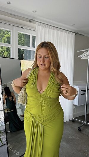 Selfiesandra Nude Leaked Photo #26