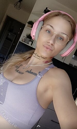 Selina Schwarz Nude Leaked Photo #3