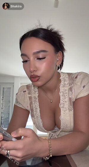 shakiravv Nude Leaked Photo #48