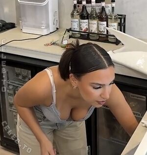 shakiravv Nude Leaked Photo #84