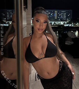 shaniaa.d1or Nude Leaked Photo #11