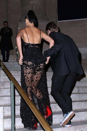 Shanina Shaik Nude Leaked Photo #32