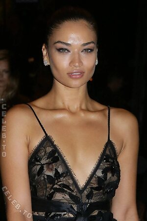 Shanina Shaik Nude Leaked Photo #40
