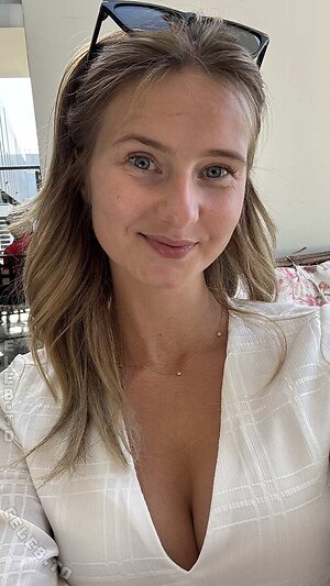 Shelley Thessyna photo