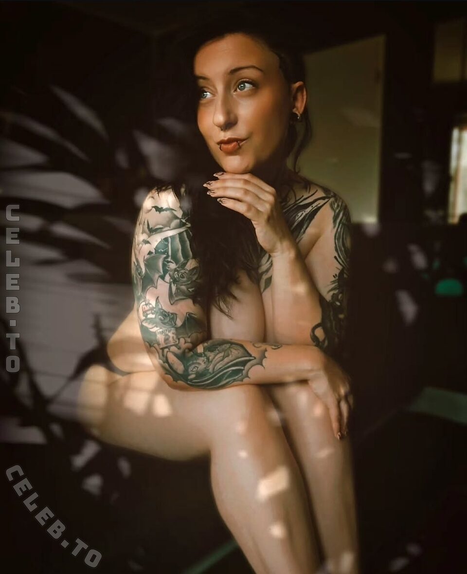 Skelli Nude Leaked Photos