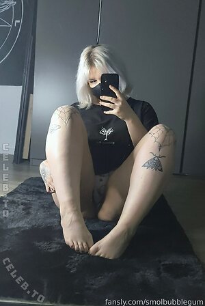 smolbubblegum photo