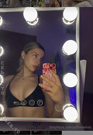 sofiatwinss Nude Leaked Photo #9