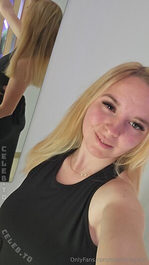 sophie forster Nude Leaked Photo #12