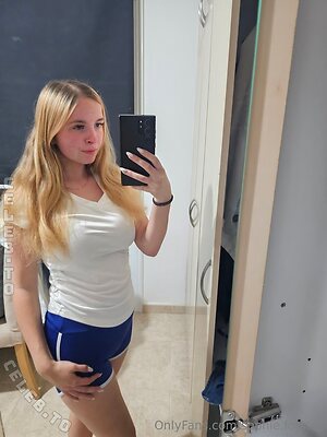 sophie forster Nude Leaked Photo #23