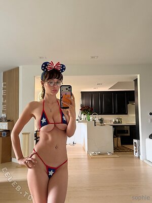 Sophie Mudd Nude Leaked Photo #200