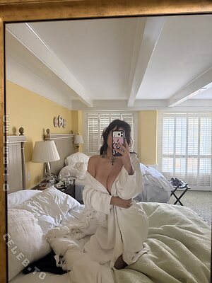 Sophie Mudd photo