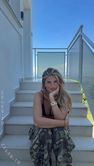 Sophie Schnur Nude Leaked Photo #81
