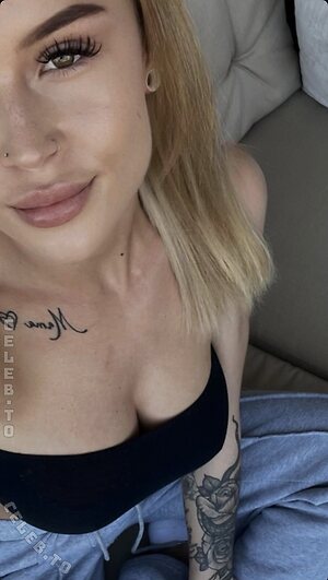Sophie.a.s Nude Leaked Photo #19