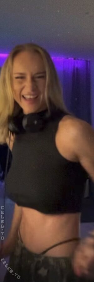 Sophie.a.s Nude Leaked Photo #28