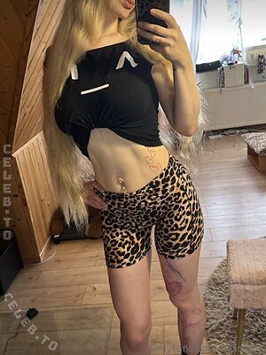 spicyeli Nude Leaked Photo #33