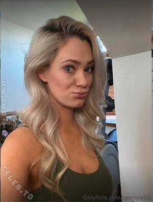 SportyWife Nude Leaked Photo #16