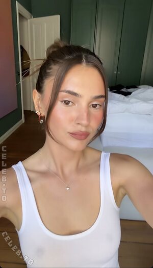 Stefanie Giesinger Nude Leaked Photo #37