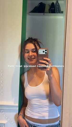 Stefanie Giesinger Nude Leaked Photo #40