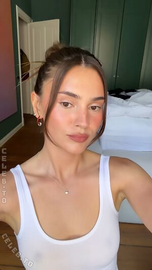 Stefanie Giesinger Nude Leaked Photo #41