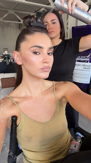 Stefanie Giesinger Nude Leaked Photo #97