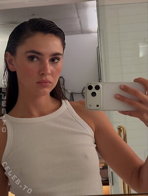 Stefanie Giesinger Nude Leaked Photo #98