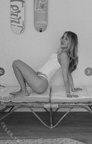 Sterre Meijer Nude Leaked Photo #98