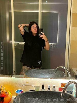 stonemlina Nude Leaked Photo #59