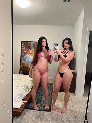 Summer Iris Nude Leaked Photo #31