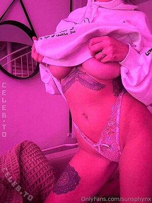 Sun Sphynx Nude Photos