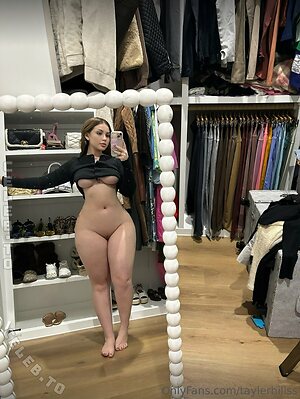 Tayler Hills Nude Leaked Photo #12