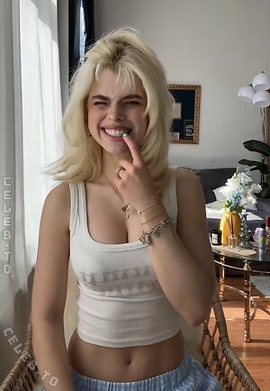 Theresa.vth Nude Leaked Photo #49